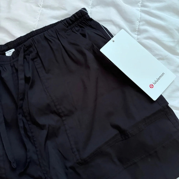 🆕🖤 Lululemon Cotton Blend Poplin High Rise Shorts - Black - Picture 6 of 9
